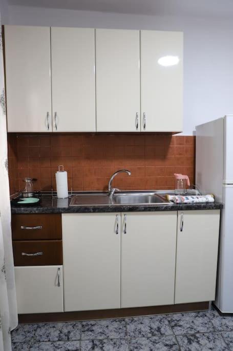 Blei & Dei Apartment بيرات المظهر الخارجي الصورة